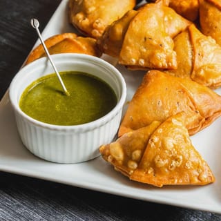 Samosa Chaat (Signature Item) (Vegan)