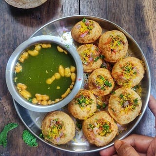 Paani Puri  (Signature Item)